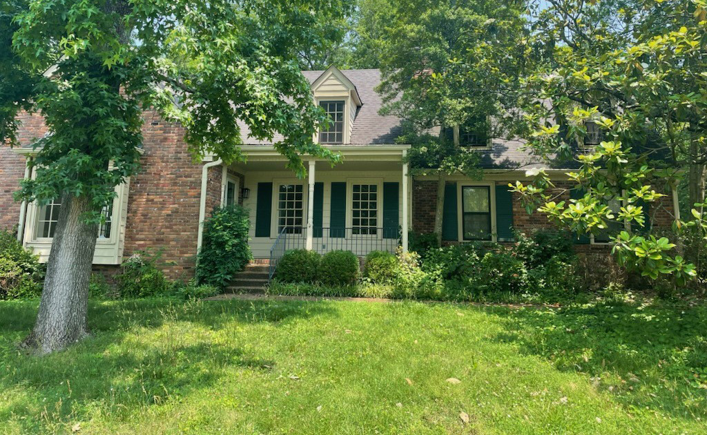 128 Cottonwood Circle Franklin before renovation