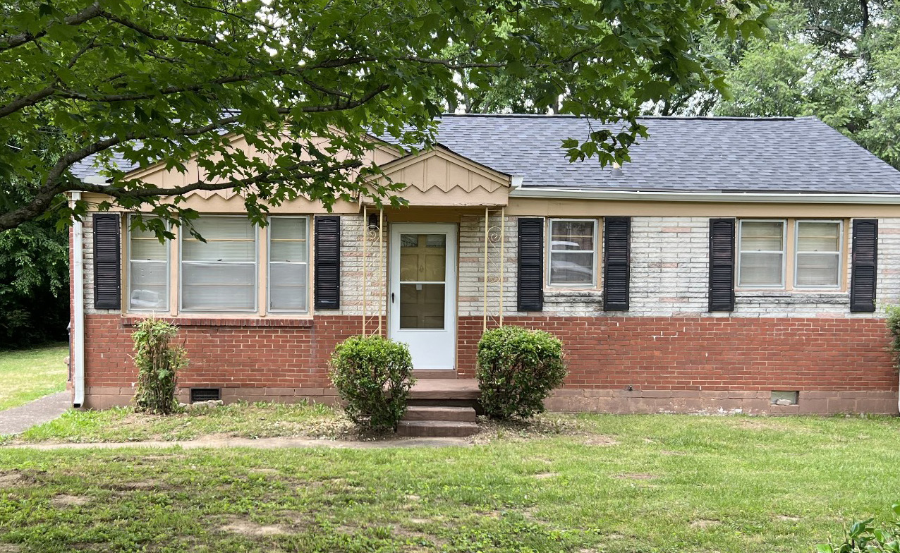 206 Davidson Drive Franklin before renovation